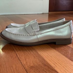 Sperry gold waypoint penny loafers